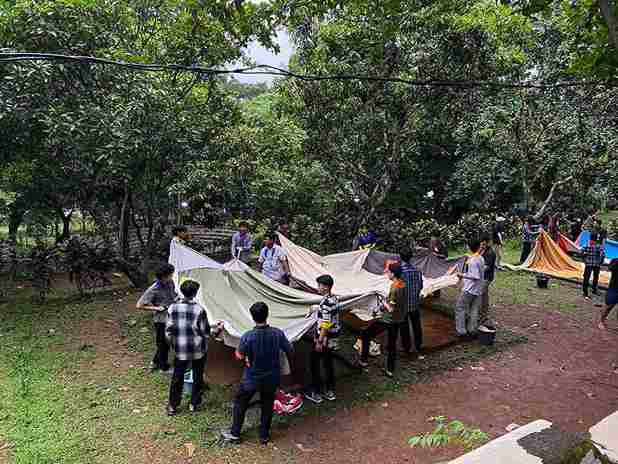 Mendirikan Tenda